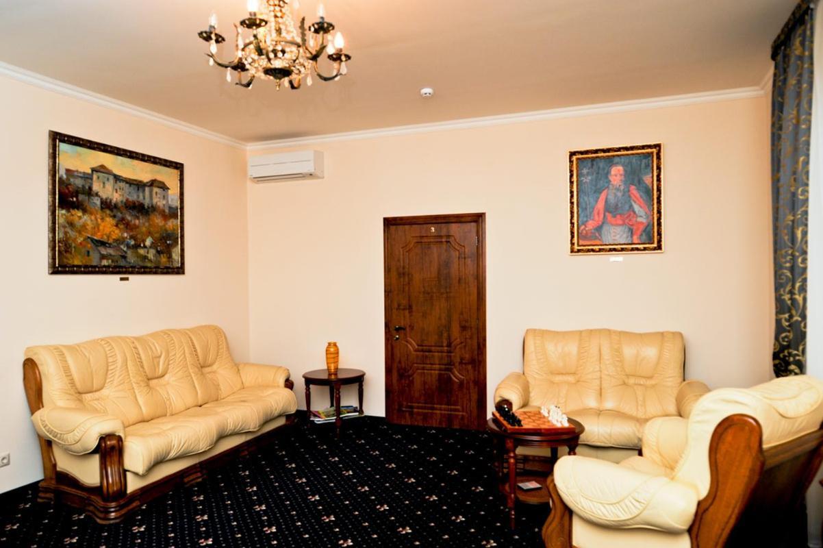 Boutique Hotel Villa P 乌日霍罗德 外观 照片