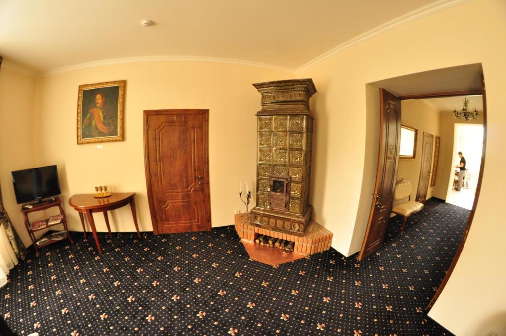 Boutique Hotel Villa P 乌日霍罗德 外观 照片