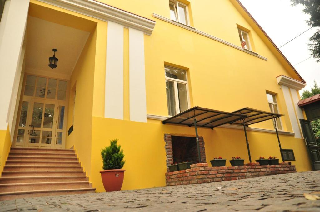 Boutique Hotel Villa P 乌日霍罗德 外观 照片