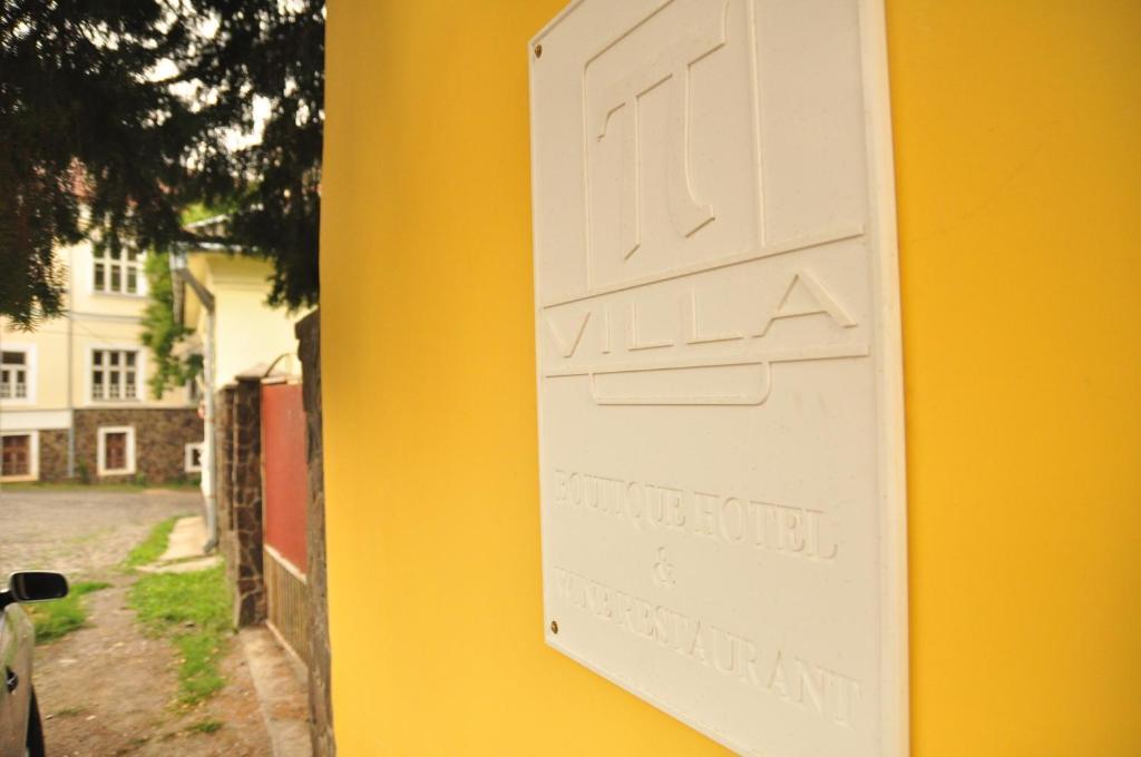 Boutique Hotel Villa P 乌日霍罗德 外观 照片